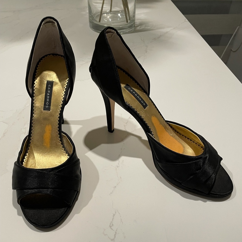 Black Caparros Heals - Picture 2 of 2